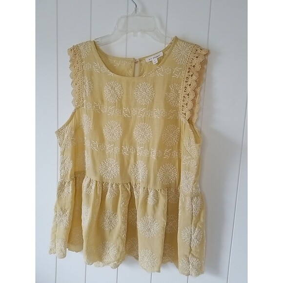 Blu Pepper Shirt Top Womens Size Large Yellow Boho Floral Embroidered - Picture 3 of 10